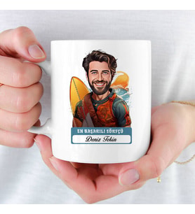 Erkek Sörfçüye hediye Karikatürlü ve İsimli Kupa Bardak