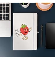 Kişiye Özel Çilek Karakterli Eğlenceli Tasarım Deri Kapak Defter (Beyaz)