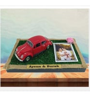 Kişiye Özel Fotoğraflı Volkswagen Beetle Koleksiyonluk Araba Platformlu Çim Üzerinde Metal Foto Ve İsim 1,32 Ölçek