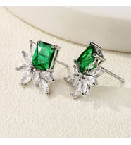 Monemel Yeşil Swarovski Taşlı Küpe(Altın Kaplama), Doğum Günü Hediyesi, Sevgililer Günü Hediyesi, Yeni Yıl Hediyesi - Yılbaşı Hediyesi