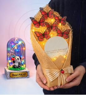 Aynalı Işıklı Kırmızı Kelebek Buketi ve Kişiye Özel Renkli Işıklı Pandalı Fanus (Model 1)