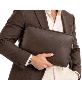 DERİSE CLUB UNİSEX SİYAH RENK  KÜÇÜK 12,9 & 13,3 İNÇ iPAD TABLET KILIFI, MACBOOK VE  NOTEBOOK ÇANTASI (Kahverengi)
