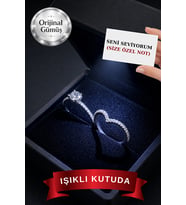 Işıklı Kutusunda Pırlanta Işıltılı Gümüş Tektaş Yüzük & Sonsuzluk Yüzük