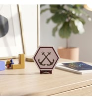 Modern ve Minimalist Çapraz Çapa Temalı Masaüstü Süsü Ev ve Ofis Dekorasyonunu Tamamlayan Estetik Ürün 10x10 cm Boy, Yavru Ağzı
