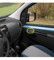 Peugeot Bipper 2008-2016 Sağ Ön Kapı Cam Açma Düğmesi Çerçeveli