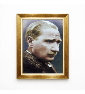 Tablore Atatürk Mavi Gözlü Portre Kanvas Tablo Lüks Altın Çerçeveli
