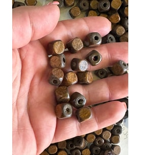 1 CM 25 ADET  DELİKLİ AHŞAM KÜP TAKI BONCUĞU