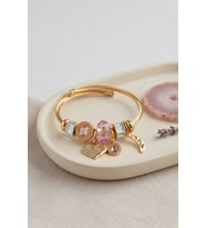 Kalp Model Gold Renk Pembe Charmlı Bileklik