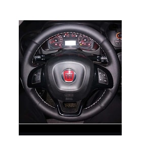 DİKİŞLİ DİREKSİYON KILIFI SİYAH/NOKTALI DERİ GRİ DİKİŞLİ FIAT DOBLO İÇİN