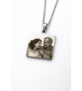 Kişiye Özel Fotoğraflı Kare Kolye