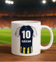 BK Gift Kişiye Özel Sarı Lacivert Taraftar Forma Numarası ve İsim Tasarımlı Baskılı Beyaz Kupa Bardak, Taraftar Hediyesi