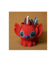 Alvera Knitted Kalemlik – 3D Baskı Sevimli Karakterli Masaüstü Kalem Organizeri-Kırmızı