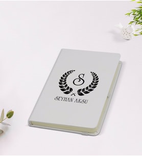 BK Gift Kişiye Özel Çelenk Baş Harfli İsimli 9x14cm Beyaz Defter - Model 1