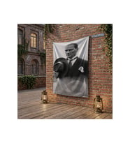 Takım Elbiseli Ulu Önder Gazi Mustafa Kemal Atatürk poster Bayrak Raşel Kumaş 100x150 cm ATA69