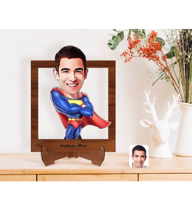 BK Gift Kişiye Özel Süper Adam Karikatürlü Ahşap Standlı 3D Biblo-1 (Beyaz)
