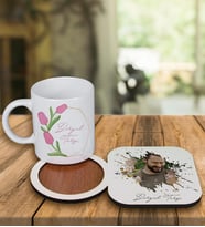 Kişiye Özel Tasarım Kupa Bardak Ve Fotoğraflı Ahşap Bardak Altlığı 99283 (Krem)