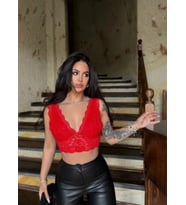 Dantel Bralet Crop Sütyen V Yaka Askılı Şık Esnek Rahat - Kırmızı