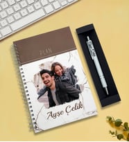 Kişiye Özel Fotoğraflı Telli Defter & Kalem Hediye Seti (Beyaz-Kahve)