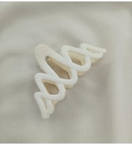 Mandal Dalga Toka Krem Renk Saç Aksesuarı 9 cm İthal Ürün Saç Tokası