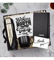 Kişiye Özel 500 ML Deri Çantalı Termos & Kişiye Özel Siyah Defter & Siyah Mat Kupa & Tasarım Mouse Pad Hediye Seti