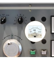 VOLTMETRE ANALOG 45x45 0-30V DC IC-230A