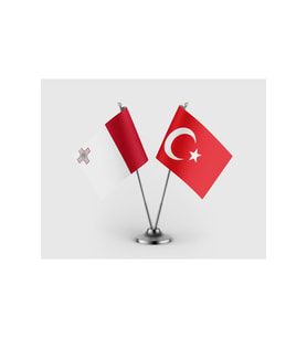 Malta Bayrağı ve Türk Bayrağı İkili Saten Masa Bayrağı Takımı