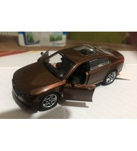 Oyuncak Metal Model Araba Açılır Kapı 1/36 Çek Bırak Kahve BMW