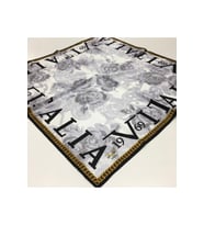 Logolu Desen Black Seri Twill Eşarp Eşarp Askısı ile Birlikte 90x90 cm Gümüş Gri