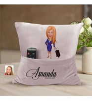 BK Gift Kişiye Özel Hostes Karikatür Tasarımlı Organizer Kumanda ve Atıştırmalık Cepli Pembe Kırlent Yastık-2 Arkadaşa Hediye, Cepli Yastık