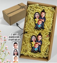 BK Gift Hediye Kutulu Kişiye Özel Aile Karikatür 2li Ahşap Anahtarlık-1