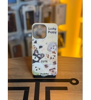 iPhone 15 Pro Max Uyumlu Özel Tasarım Sevimli Figürlü Deri Dokulu Telefon Kılıfı (Krem)