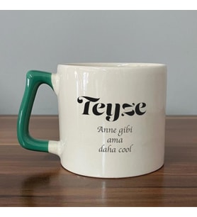 Teyze Baskılı Yeşil Kulplu D Kupa