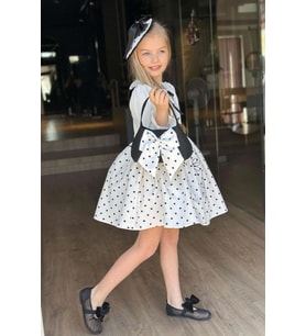 Kız Çocuk Bebe Yakalı Eteği Benekli Nakış İşlemeli Beyaz Elbise