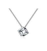 Minimal Kare Boş Küp Charm Kolye – 60 cm Zincirli Zamak Kaplama Unisex Geometrik Aksesuar (Gümüş)