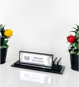 Kişiye Özel Avukat Masa İsimliği Ofis Masa Isimliği İşyeri Cam Isimlik Kalem Hediyelik Eşya 01