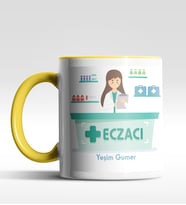 Kişiye Özel Eczacı Tasarımlı Siyah Kupa (Beyaz-Sarı)