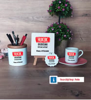 Hukuk Okuduğumu Söylemiş Miydim Hediye Seti Dekoratif Taş, Kalemlik, Ahşap Altlıklı Türk Kahvesi Fincanı, Ahşap Anahtarlık Hediye (Model 6)