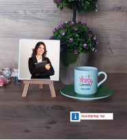 Arapça Öğretmeni Fotoğraflı Dekoratif Taş, Ahşap Altlıklı Türk Kahvesi Fincanı Hediye (Model 9)