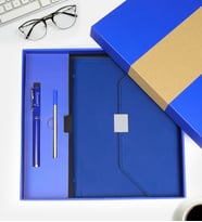 Kişiye Özel Kutulu Defter Kalem Seti (Lacivert)