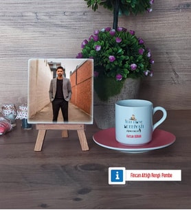 Erkek Türk Dili ve Edebiyatı Öğretmenine Hediye Fotoğraflı Dekoratif Taş, Ahşap Altlıklı Türk Kahvesi Fincanı Hediye (Model 6)