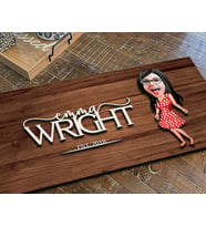 BK Gift Kişiye Özel Kadın Karikatürlü Kabartma Figürlü Ahşap Tablo, Duvar Dekoru, Arkadaşa Hediye, Özel Tasarım Ev Hediyesi-1 (Ceviz)
