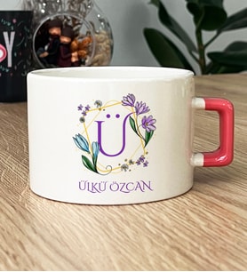 Kişiye Özel Çiçekli Ü Harfli Hediye Lüks Fincan İsim Soyisim Yazılı (Pembe)