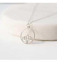 Lotus çiçeği Tasarım Özel 925 Ayar Gümüş Kolye (Gümüş)
