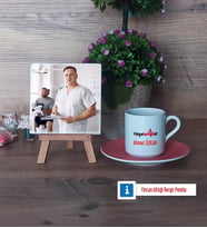 Fizyoterapist Fotoğraflı Dekoratif Taş, Ahşap Altlıklı Türk Kahvesi Fincanı Hediye (Model 6)
