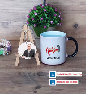 Hakim Kupa Bardak Beyaz ve Fotoğraflı Ahşap Anahtarlık Hediye (Model 9)