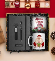 Yılbaşına Özel Kişiye Özel Tasarım Kupa & Defter & Touch Pen Kalem & Anahtarlık & Yılbaşı Kartı Hediye Seti (Beyaz)