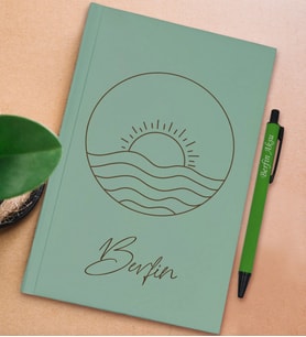 BK Gift Kişiye Özel İsimli Su Yeşili Sert Kapaklı Defter ve Tükenmez Kalem Seti, Arkadaşa Hediye, Yeni İş Hediyesi, Doğum Günü Hediyesi (Model 4)