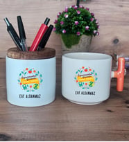 Öğretmenler Günü Hediyesi Hediye Sepeti Kupa Bardak T Kulplu, Kalemlik Hediyeleri Öğretmenler Günü Hediyesi (Model 7)