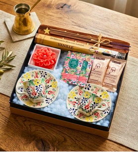 Kütahya El Yapımı 2 Kişilik Çini Kahve Fincanı & Tütsü Seti & Lotus Mum & Kahve & Kokulu Mendil (Beyaz)