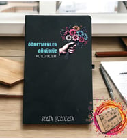 Kişiye Özel İsimli ve Mesajlı Öğretmenler Gününe Özel Çiçek Demeti Tasarım Siyah Defter Ajanda (Siyah-Lacivert)